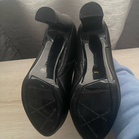 Calvin Klein - Picture 4 of 4